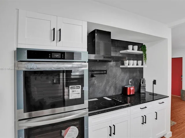 6529 SW 39th Ter, Miami FL 33155