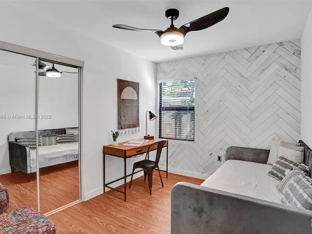 6529 SW 39th Ter, Miami FL 33155