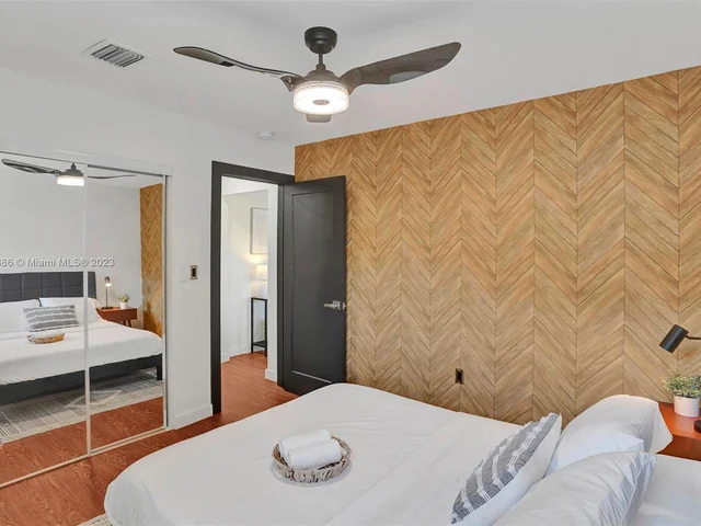 6529 SW 39th Ter, Miami FL 33155