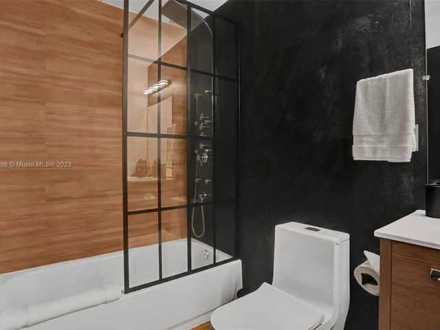 6529 SW 39th Ter, Miami FL 33155