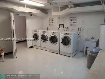 4400 Hillcrest Dr # 215B, Hollywood FL 33021