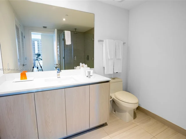 4010 S Ocean Dr # R1805, Hollywood FL 33019