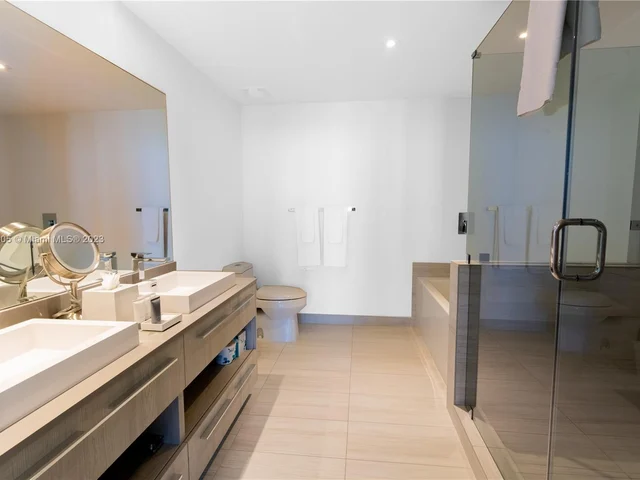 4010 S Ocean Dr # R1805, Hollywood FL 33019