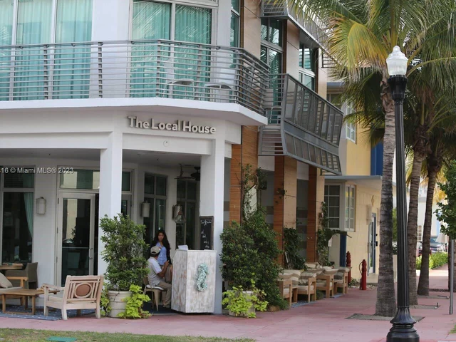 335 Ocean Dr # 102, Miami Beach FL 33139