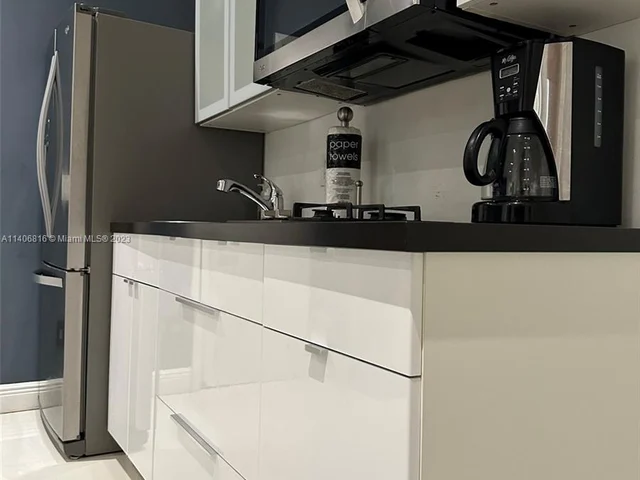 335 Ocean Dr # 102, Miami Beach FL 33139