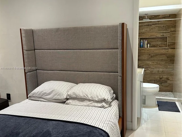 335 Ocean Dr # 102, Miami Beach FL 33139