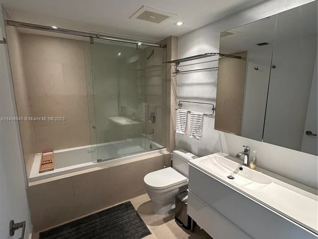 485 Brickell Ave # 1605, Miami FL 33131