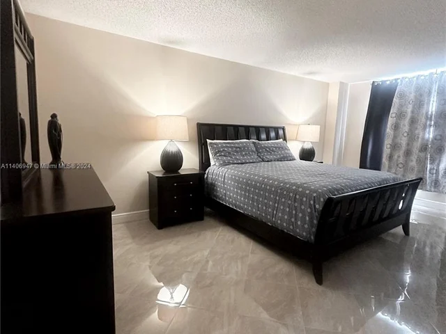 3725 S Ocean Dr # 1017, Hollywood FL 33019