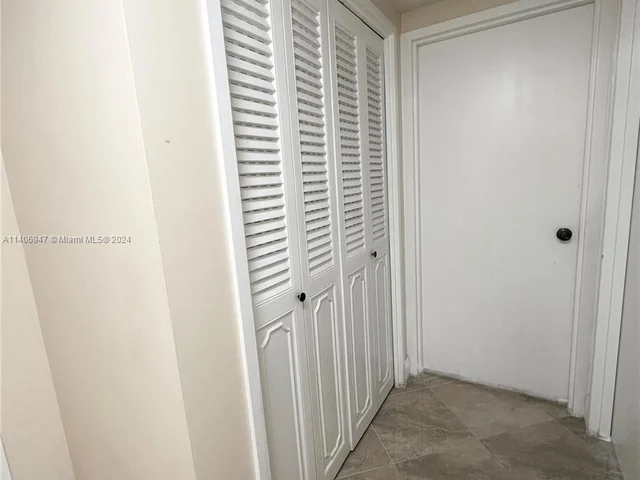 3725 S Ocean Dr # 1017, Hollywood FL 33019