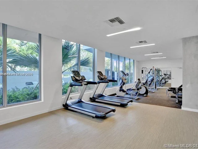 13800 Highland Dr # 403, North Miami Beach FL 33181