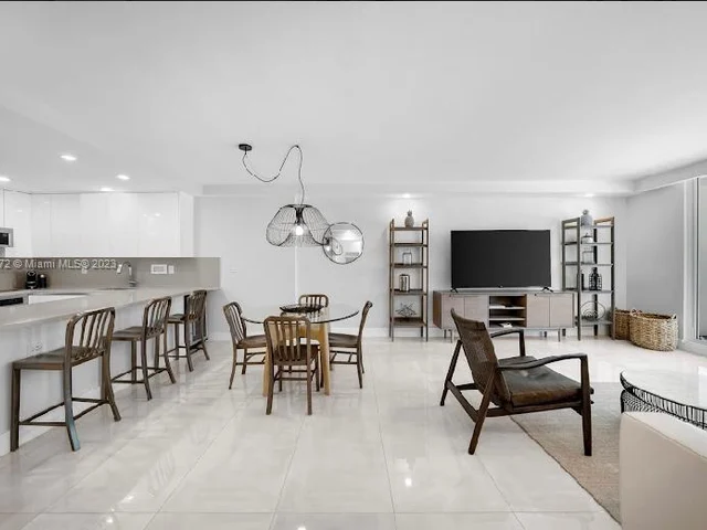 2301 Collins Ave # 303, Miami Beach FL 33139