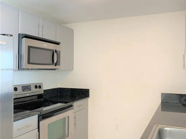 1861 NW South River Dr # 1509, Miami FL 33125