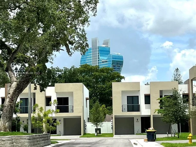 5521 W Oak Way # 5521, Dania Beach FL 33314