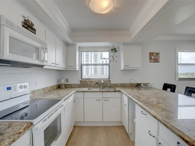 520 Orton Ave # 504, Fort Lauderdale FL 33304