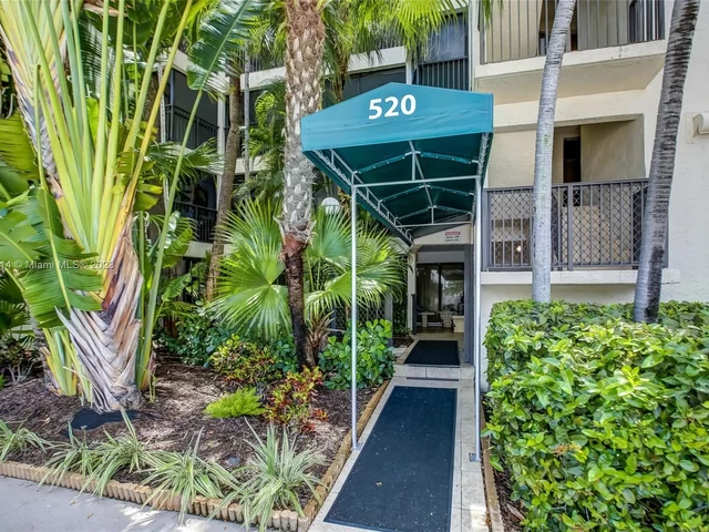 520 Orton Ave # 504, Fort Lauderdale FL 33304