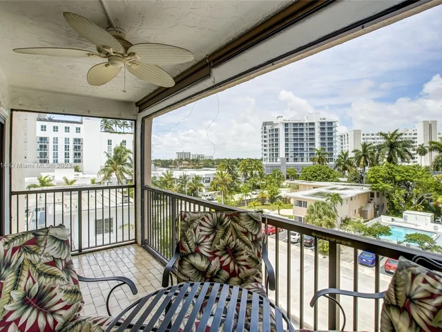 520 Orton Ave # 504, Fort Lauderdale FL 33304