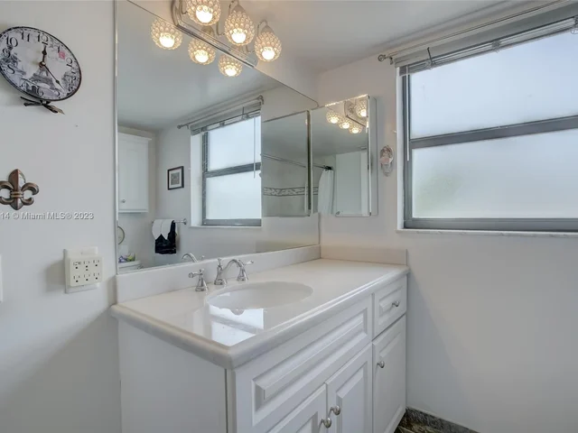 520 Orton Ave # 504, Fort Lauderdale FL 33304