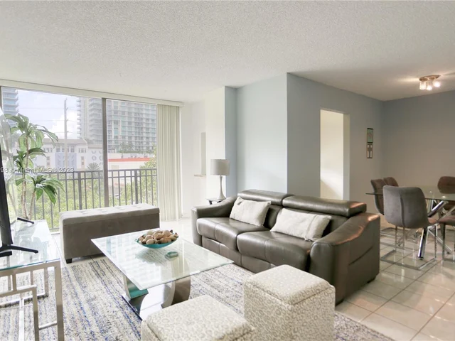 16909 N Bay Rd # 512, Sunny Isles Beach FL 33160