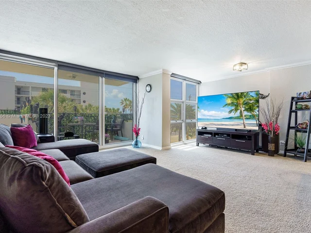 525 N Ocean Blvd # 424, Pompano Beach FL 33062