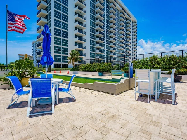 525 N Ocean Blvd # 424, Pompano Beach FL 33062