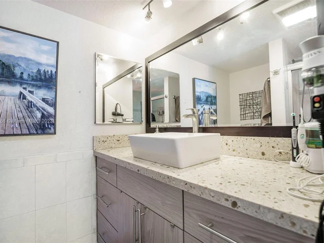 525 N Ocean Blvd # 424, Pompano Beach FL 33062