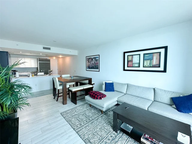 1100 S Miami Ave # 2504, Miami FL 33130