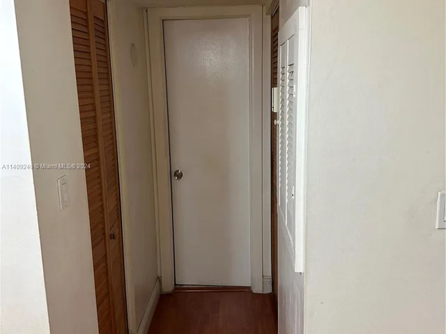 14255 Memorial Hwy 4h Hwy # 4H, Miami FL 33161