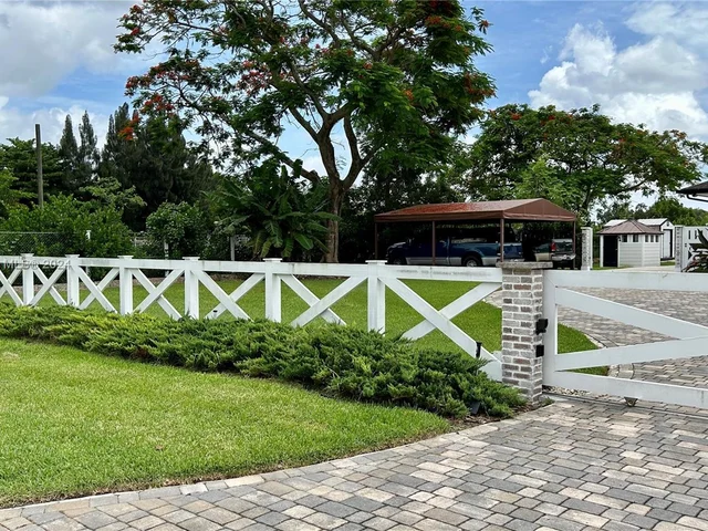 17290 SW 276th St, Homestead FL 33031