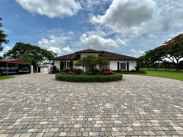 17290 SW 276th St, Homestead FL 33031