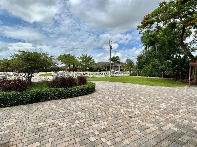 17290 SW 276th St, Homestead FL 33031