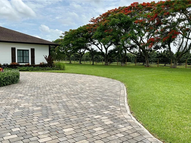 17290 SW 276th St, Homestead FL 33031