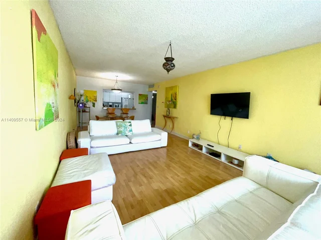 19370 Collins Ave # 1010, Sunny Isles Beach FL 33160