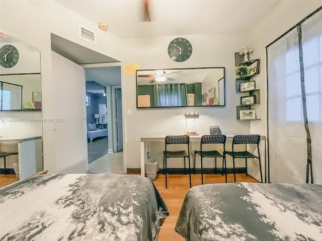 3682 SW 26th St # 1, Miami FL 33133