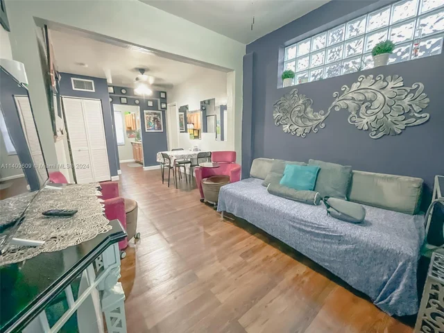 3682 SW 26th St # 1, Miami FL 33133