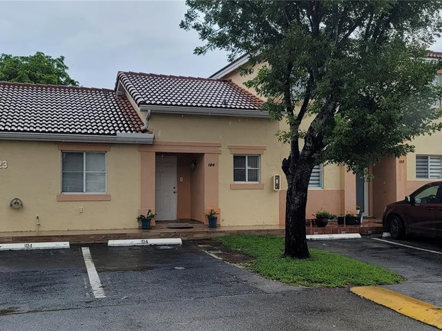 180 NW 114th Ave # 104, Sweetwater FL 33172