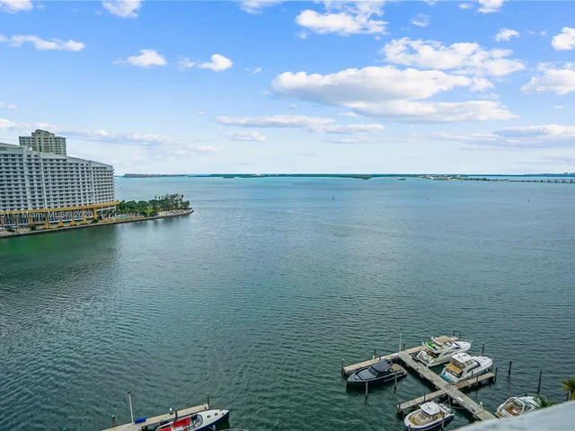905 Brickell Bay Dr # 1729, Miami FL 33131