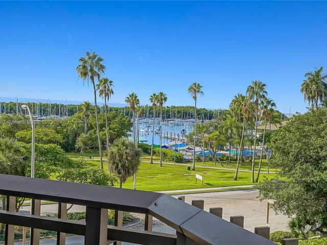 2901 S Bayshore Dr # 4C, Miami FL 33133