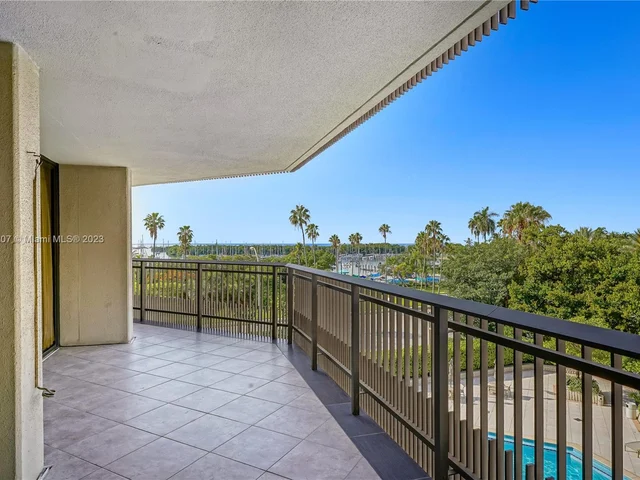 2901 S Bayshore Dr # 4C, Miami FL 33133
