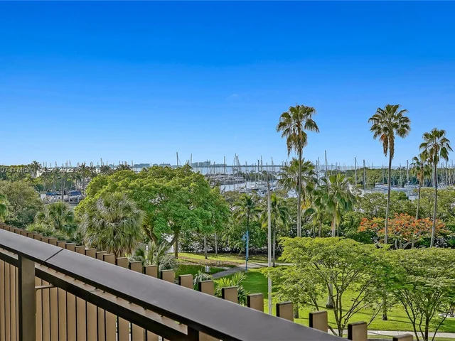 2901 S Bayshore Dr # 4C, Miami FL 33133