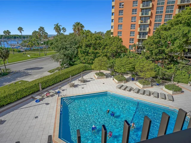 2901 S Bayshore Dr # 4C, Miami FL 33133