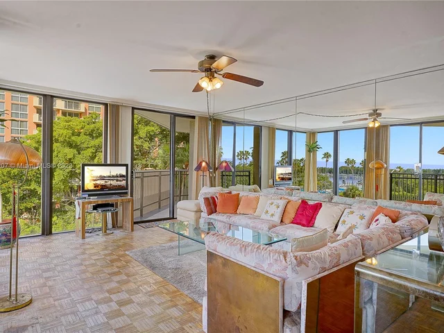 2901 S Bayshore Dr # 4C, Miami FL 33133