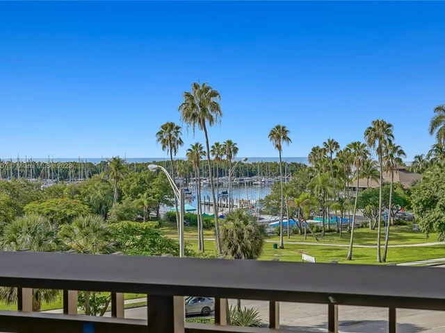 2901 S Bayshore Dr # 4C, Miami FL 33133