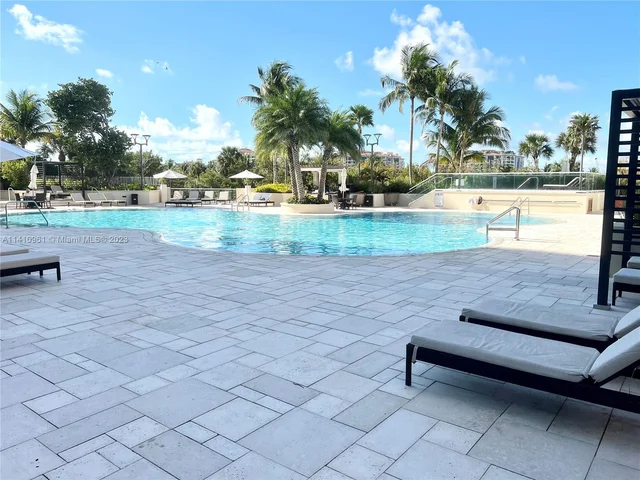 400 S POINTE DR # 1404, Miami Beach FL 33139