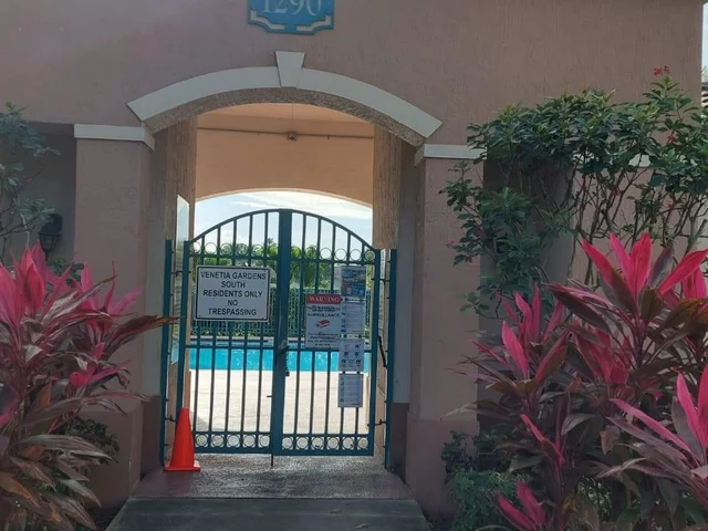 1301 SE 28th Ln # 42, Homestead FL 33035