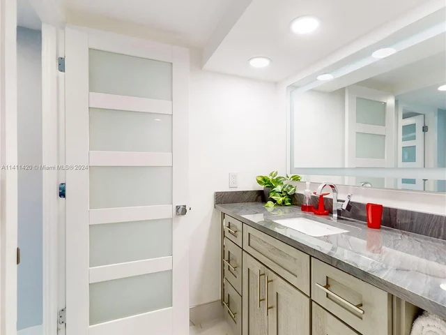 2480 Presidential Way # 1202, West Palm Beach FL 33401