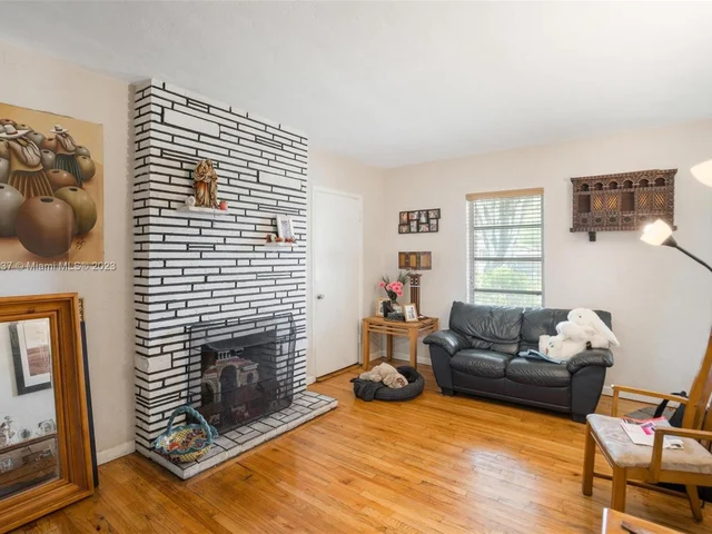 72 Palmetto Dr, Miami Springs FL 33166