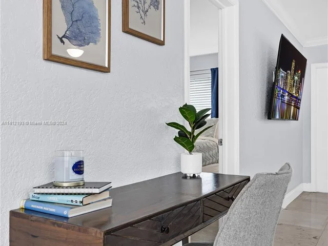 922 SE 15th Ct, Deerfield Beach FL 33441