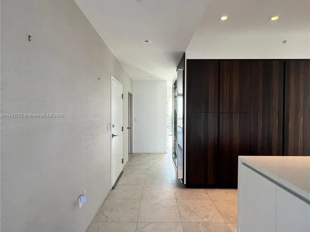 5300 Paseo Blvd # 2101, Doral FL 33166