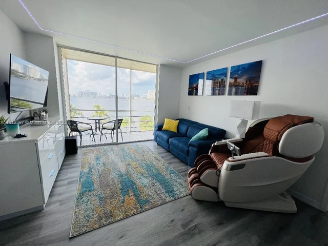 2821 N Miami Beach Blvd # 5J, North Miami Beach FL 33160