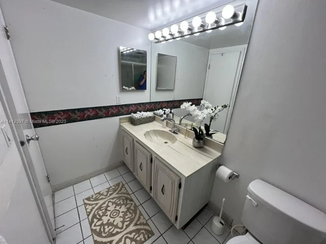 2821 N Miami Beach Blvd # 5J, North Miami Beach FL 33160